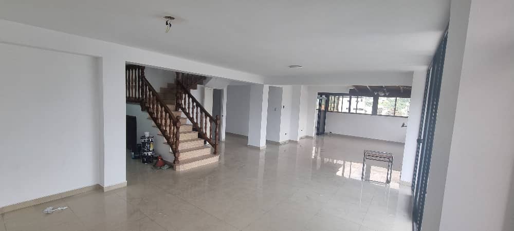 Modern and Spacious Penthouse - Penthouse en Valle Abajo